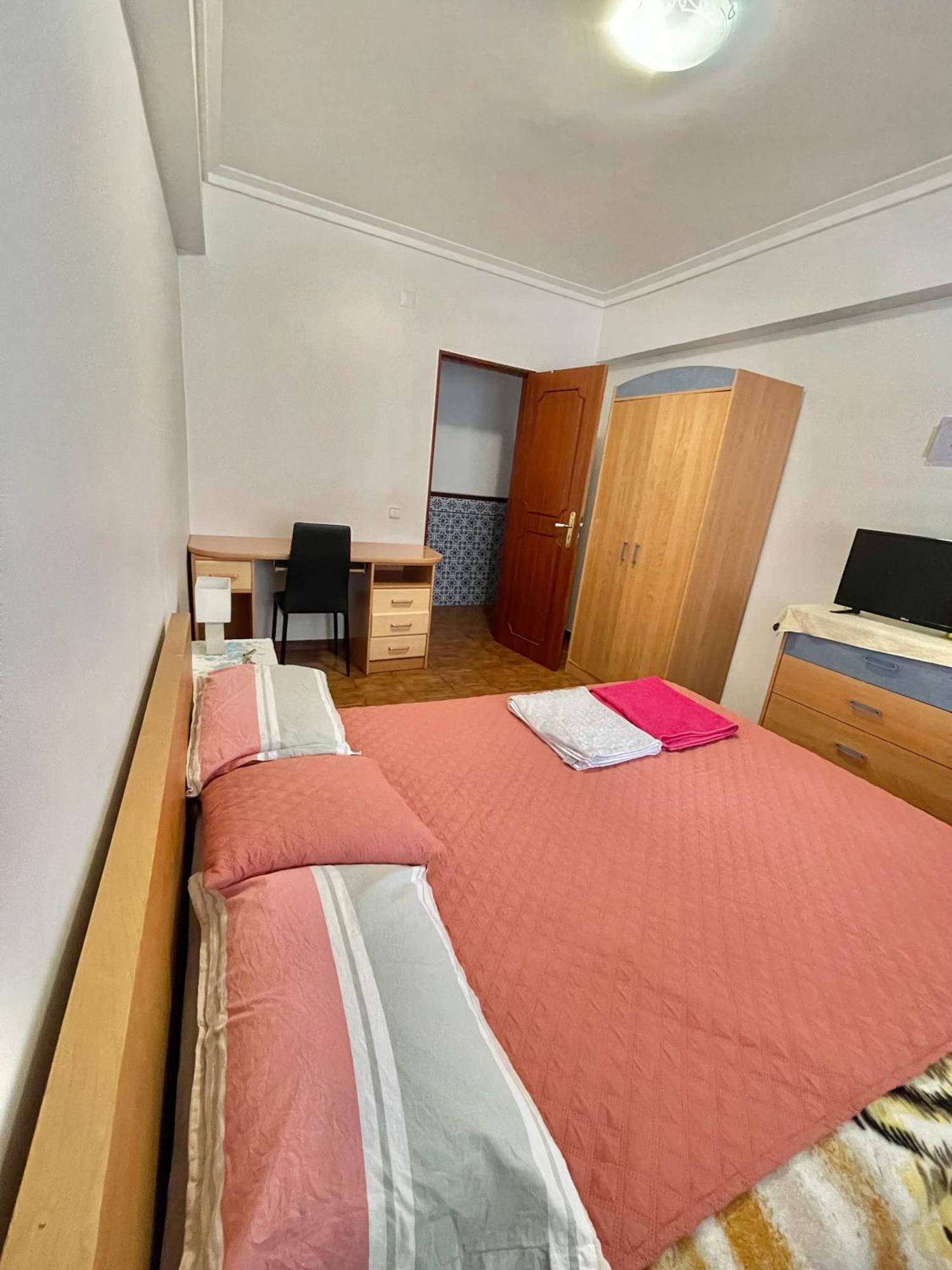 Quarto De Casal Acolhedor Laranjeiro  Exterior foto