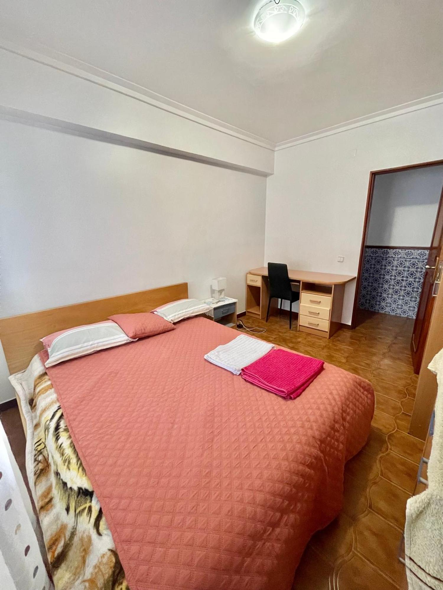 Quarto De Casal Acolhedor Laranjeiro  Exterior foto